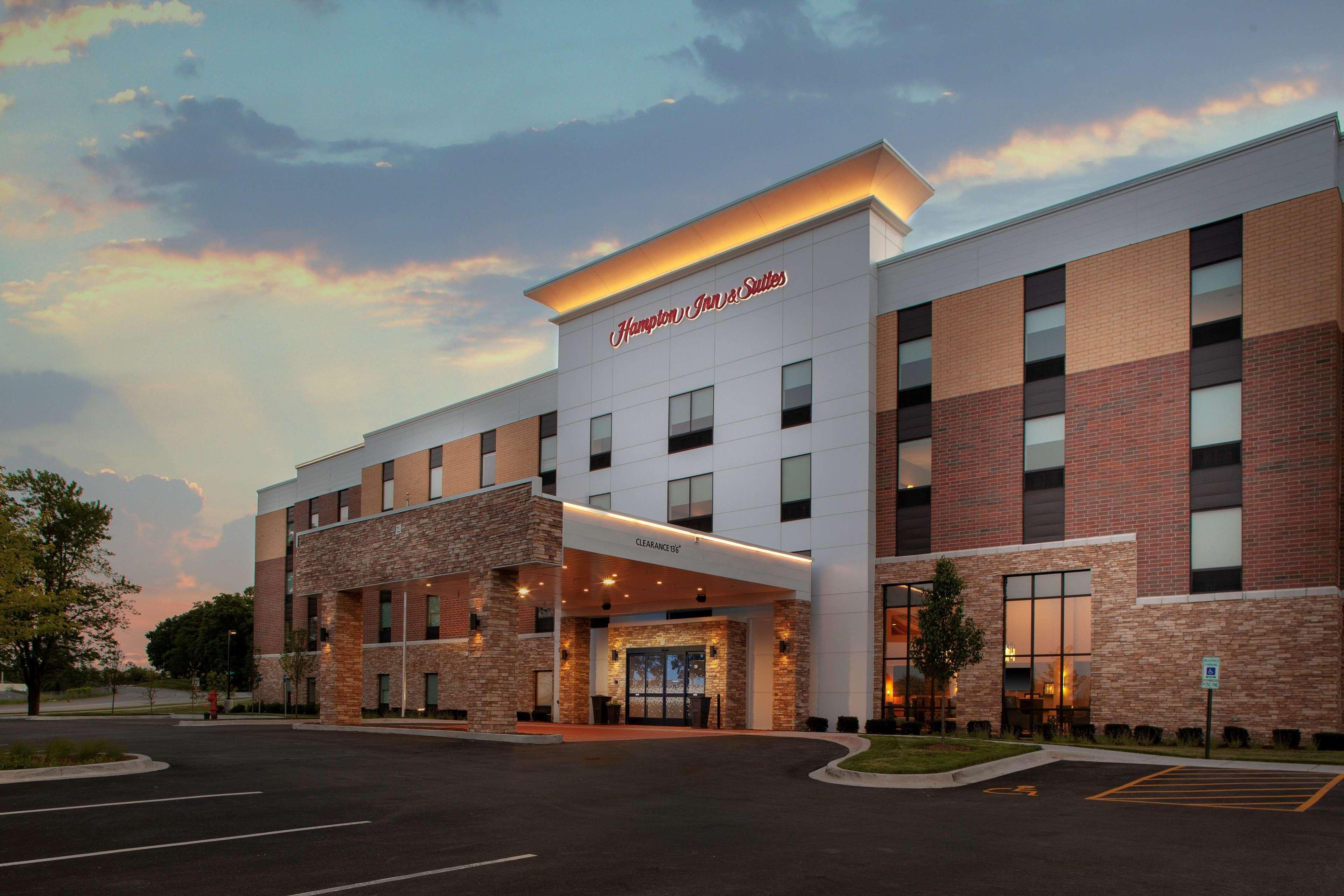 Hampton Inn & Suites Chicago-Burr Ridge Exterior foto